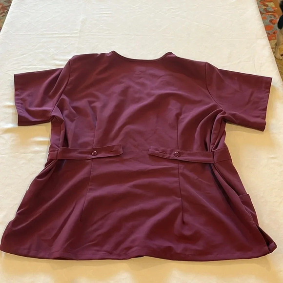 AVE women’s scrub top maroon large‎ EUC - Picture 3 of 3
